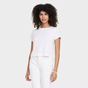 Universal Thread Cropped Loose Fit Tee